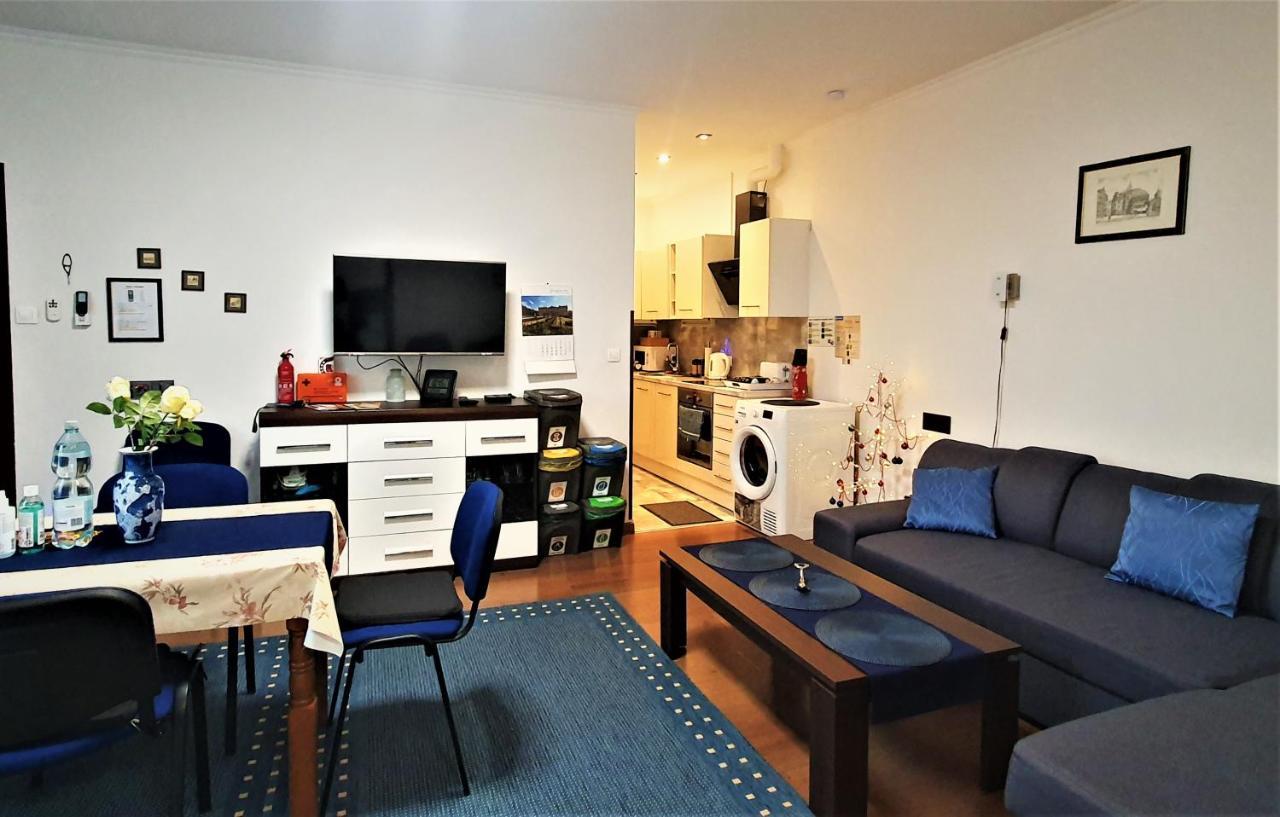 Gaj Apartment - Air Condition, Free Parking Krakau Buitenkant foto