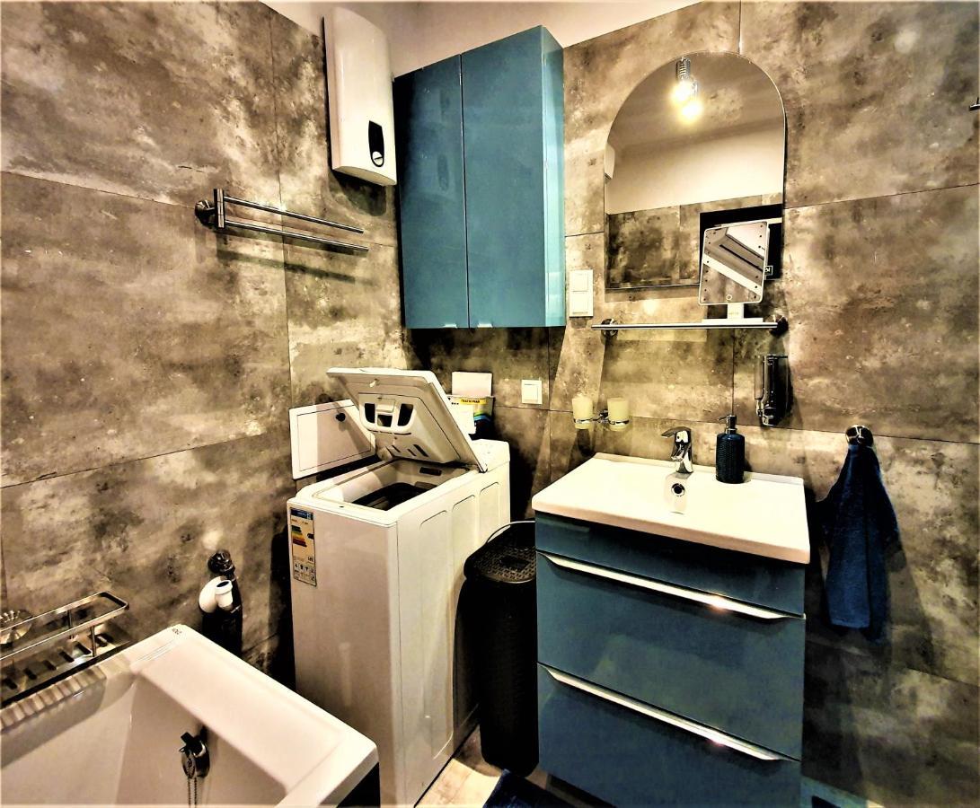 Gaj Apartment - Air Condition, Free Parking Krakau Buitenkant foto