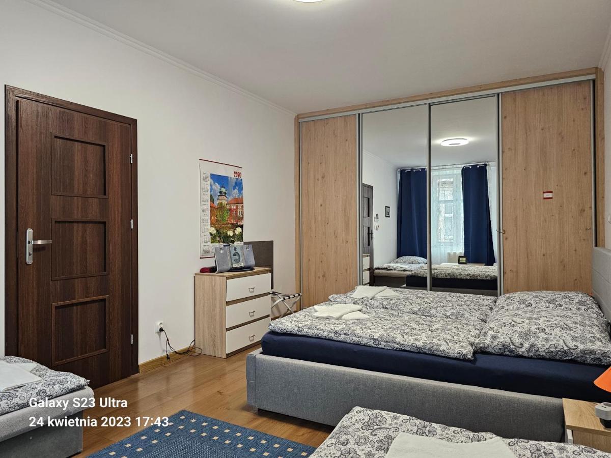 Gaj Apartment - Air Condition, Free Parking Krakau Buitenkant foto
